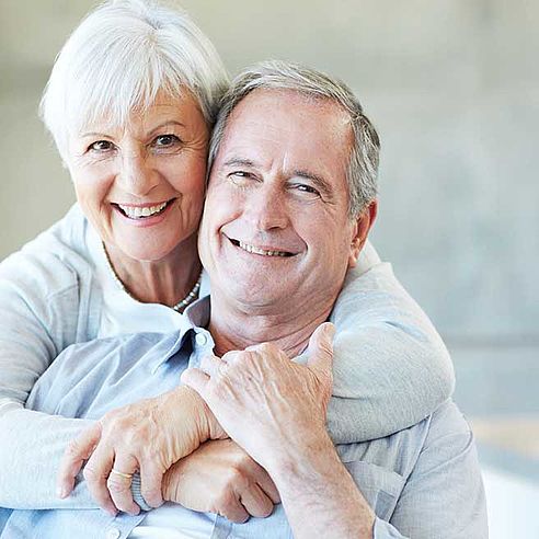 Laughing senior couple | Protefix